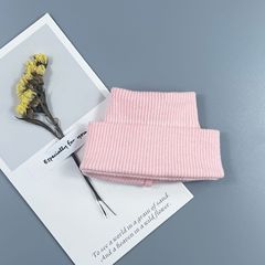布布15cm座っているパーティーのロゴ帽子は、labubu17 cmのストラップの子供服のアクセサリーのニット帽子です