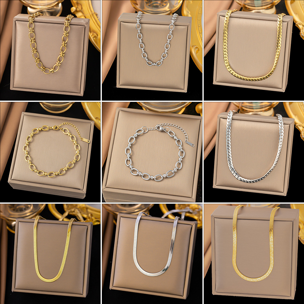 PVD Coated Stainless Steel Necklaces Geometric Titanium Steel Elegant Sweet Streetwear Waterproof Non Tarnish Jewelry Set display picture 2