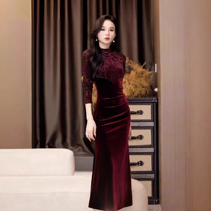 Autumn and Winter French-Style Elegant Red Velvet Dress, Light Luxury High-End Christmas Engagement Qipao Dress for Women