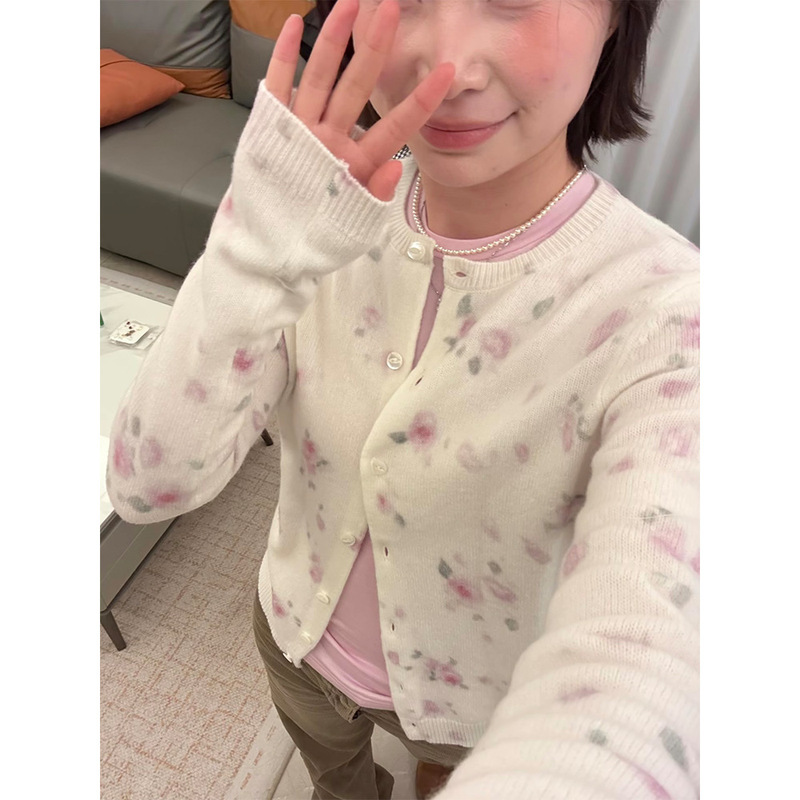 2026 Autumn New Korean Dongdaemun Zhang Ruonan Style Gradient Print Slim Fit Knitted Cardigan