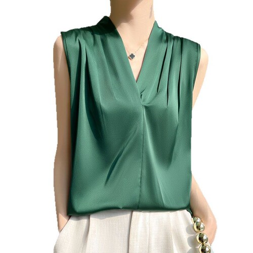 Satin-like silk-feel V-neck camisole for women: summer office wear, sleeveless inner layer, halter-style solid-color top