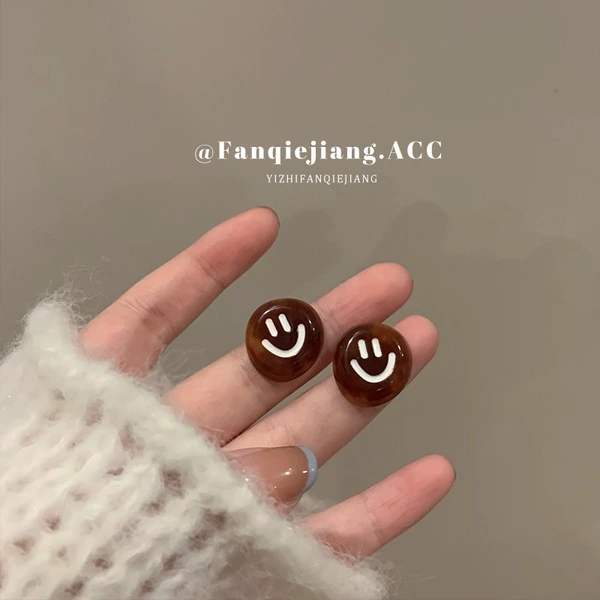 Ear clip [Triangle clip]