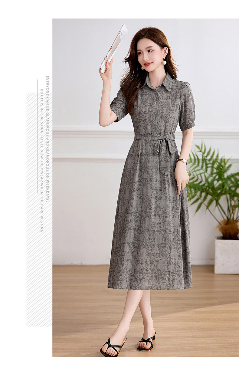 Đầm suông midi cổ bẻ họa tiết hoa nhí thiết kế dây buộc eo — xanh lá cây, màu xám chi tiết 20
