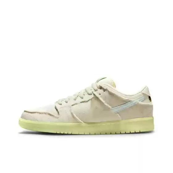 2024 New Halloween Dunk Air Cushion Running Shoes Low-top Skate Shoes Black Color Nightmare Patch Graffiti Foreign Trade Shoes