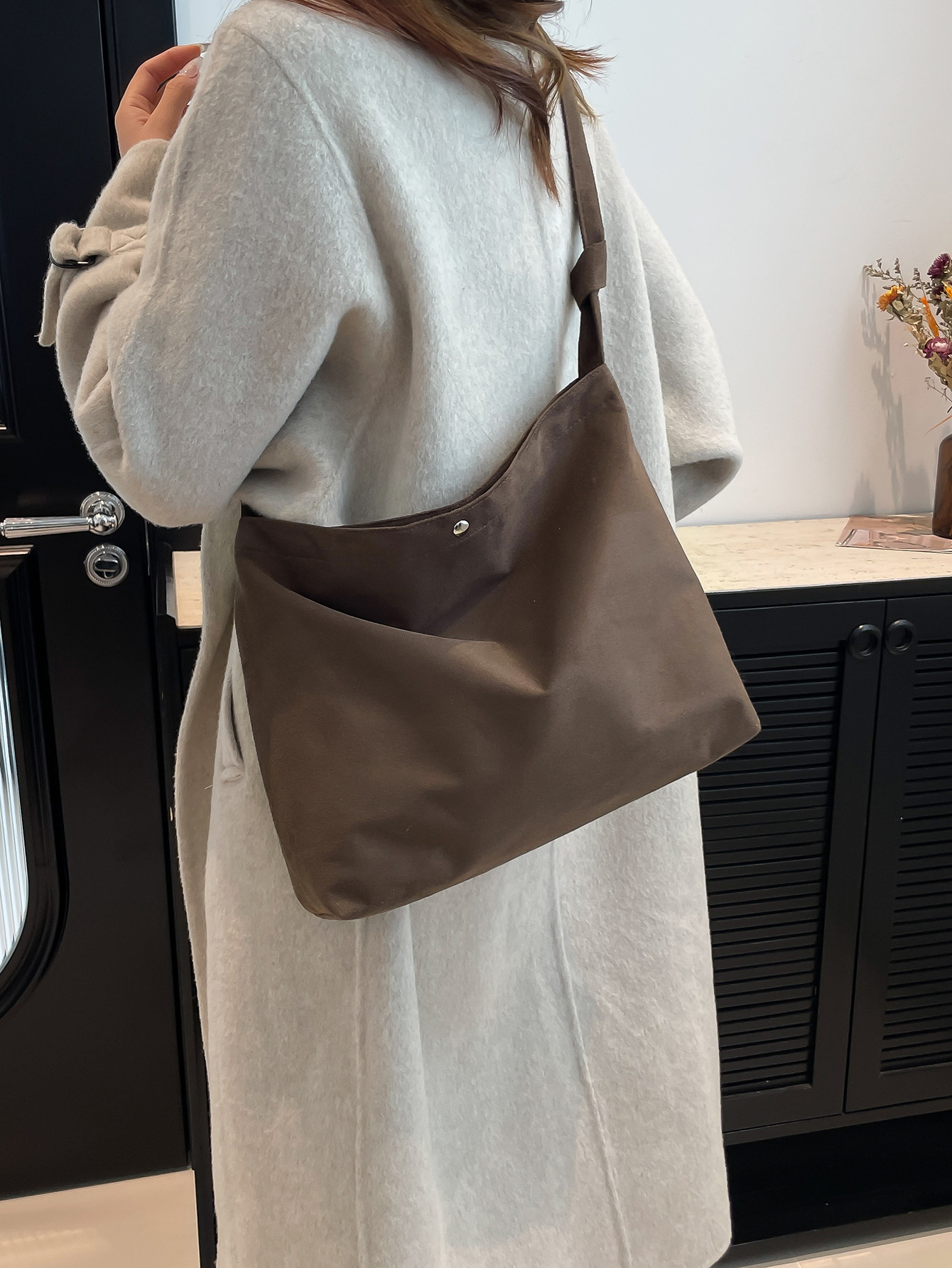 Otoño e invierno nuevo estilo bolso de gamuza esmerilada bolso de hombro de ocio de gran capacidad bolso de moda Maillard