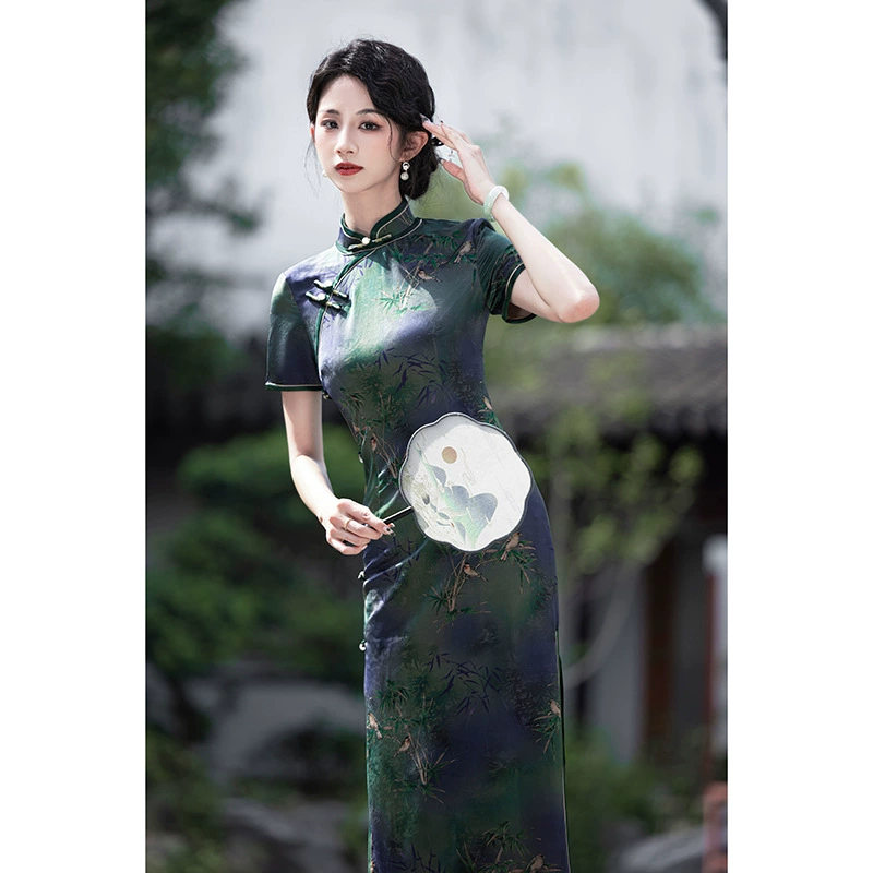 Красные глаза 2025 весна и лето новое имитационное шелковое платье cheongsam длинные три рукава улучшенные боковые восемь пуговиц двойной чонсам