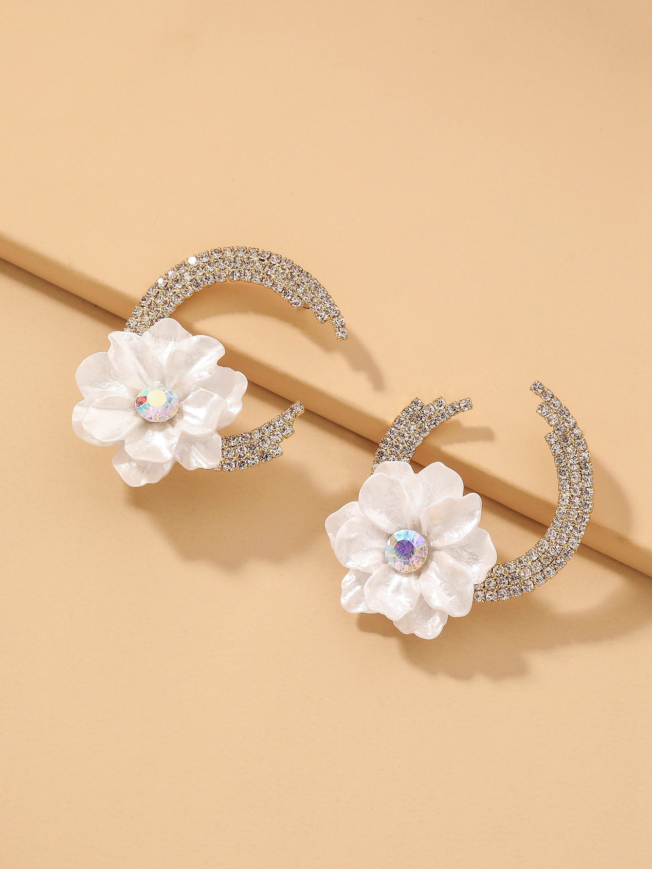 Retro Moon Flower Rhinestone Earrings display picture 5