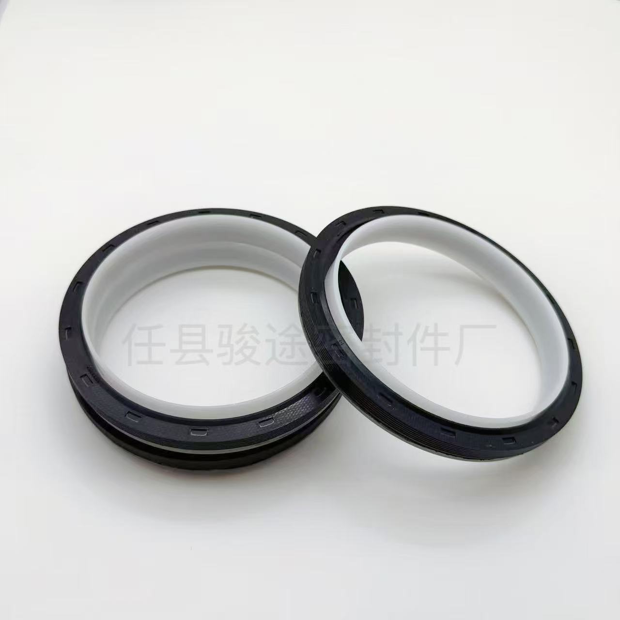 52ac63dc5dca04c50a36ff1a210f40