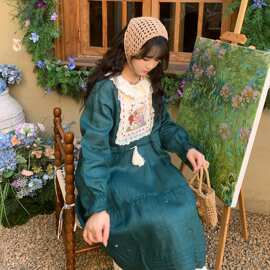 复古宫廷风木耳花边领春季法式兔子蕾丝刺绣长袖连衣裙收腰长裙女