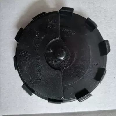 Applicable to BMW suspension wheel hub: Hub cover