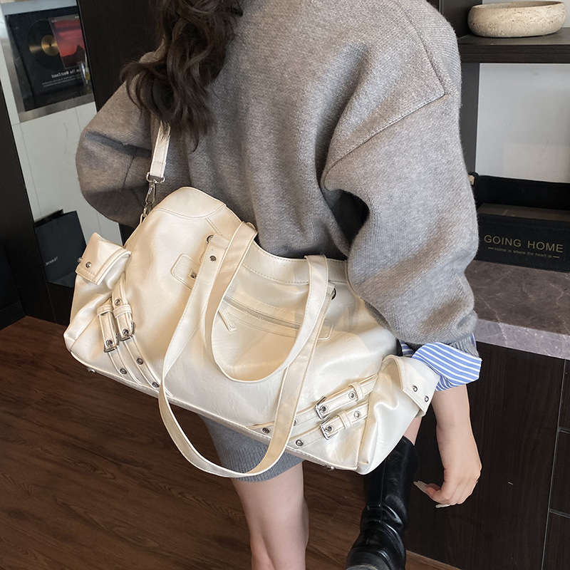 Nicho coreano Zhongyuan locomotora bolsa de mano europea y americana chica caliente bolsa de mano mujer gran capacidad de viaje mochila de hombro