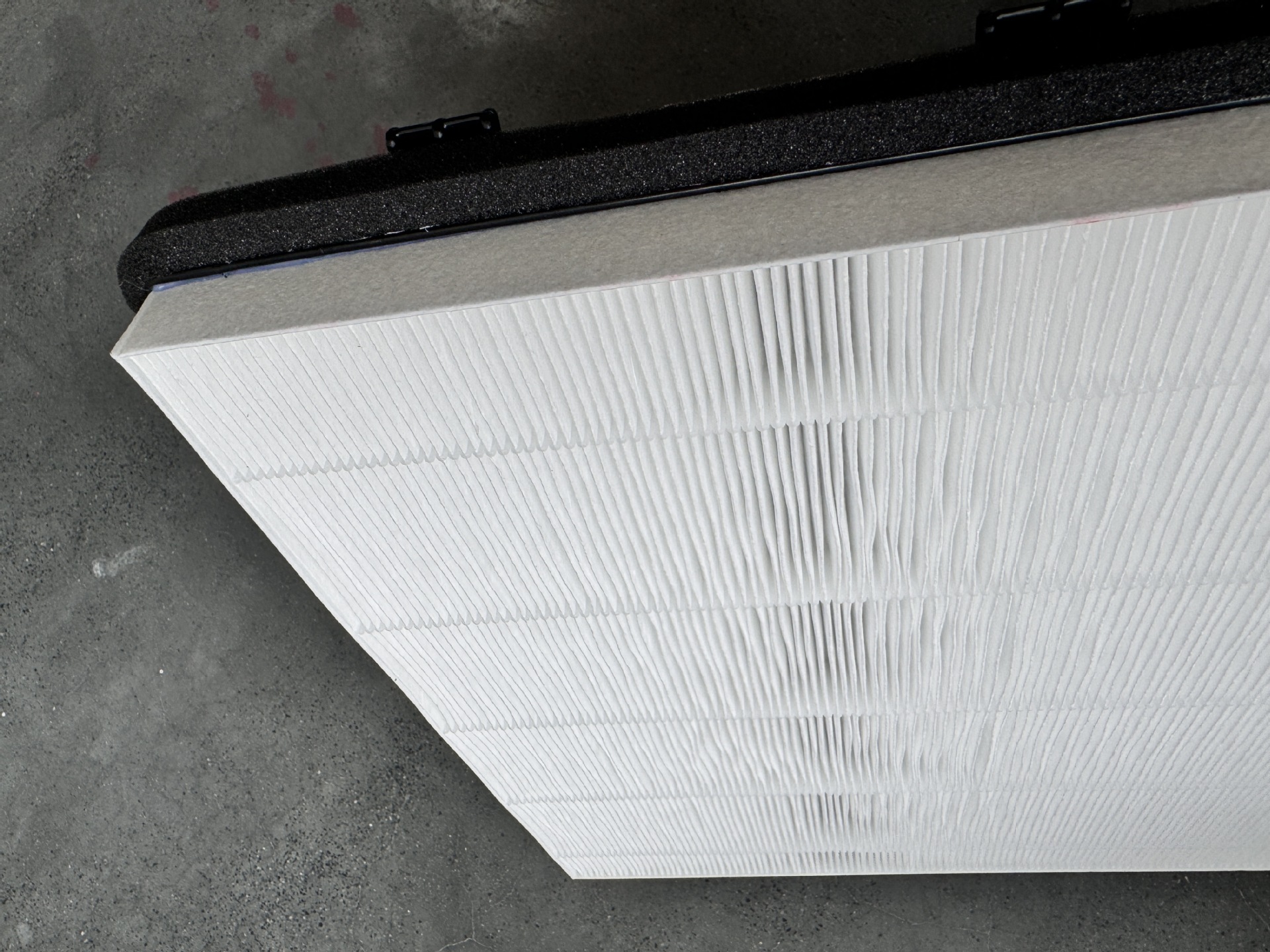Suitable for Tesla Model S/X external air conditioning filter HEPA air conditioning filter 1647254-00-A