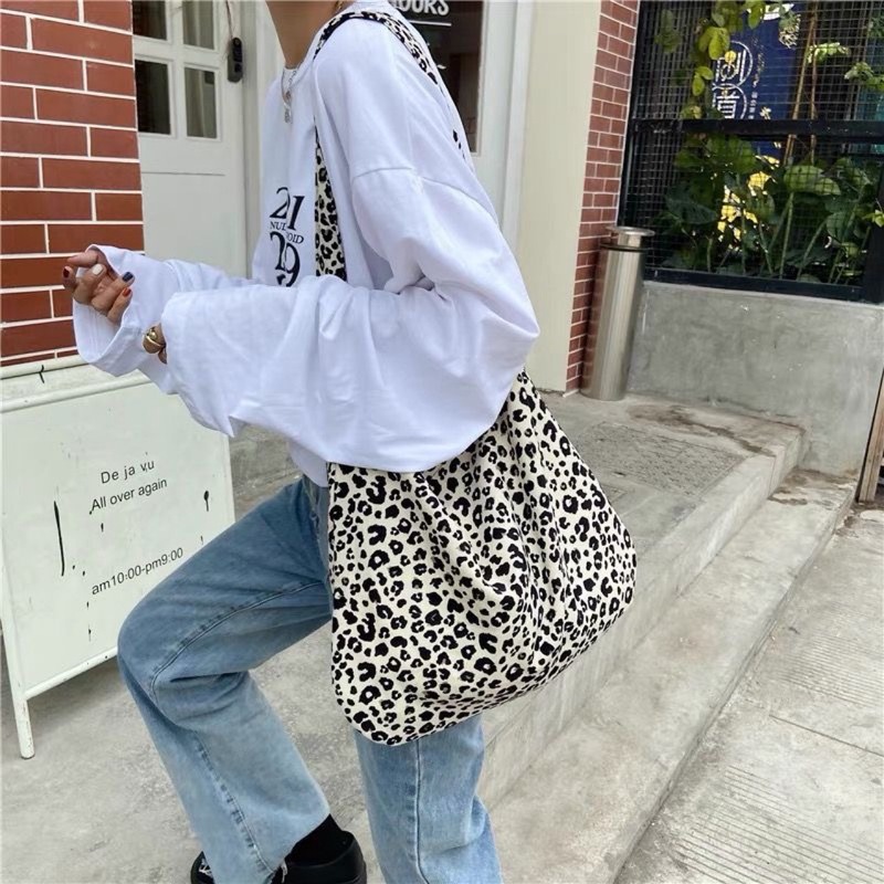 Japanese and Korean Ins Modern Small Leopard Print Crossbody Bag Female Students Versatile Cloth Bag Foreign Style Single Shoulder Canvas Bag