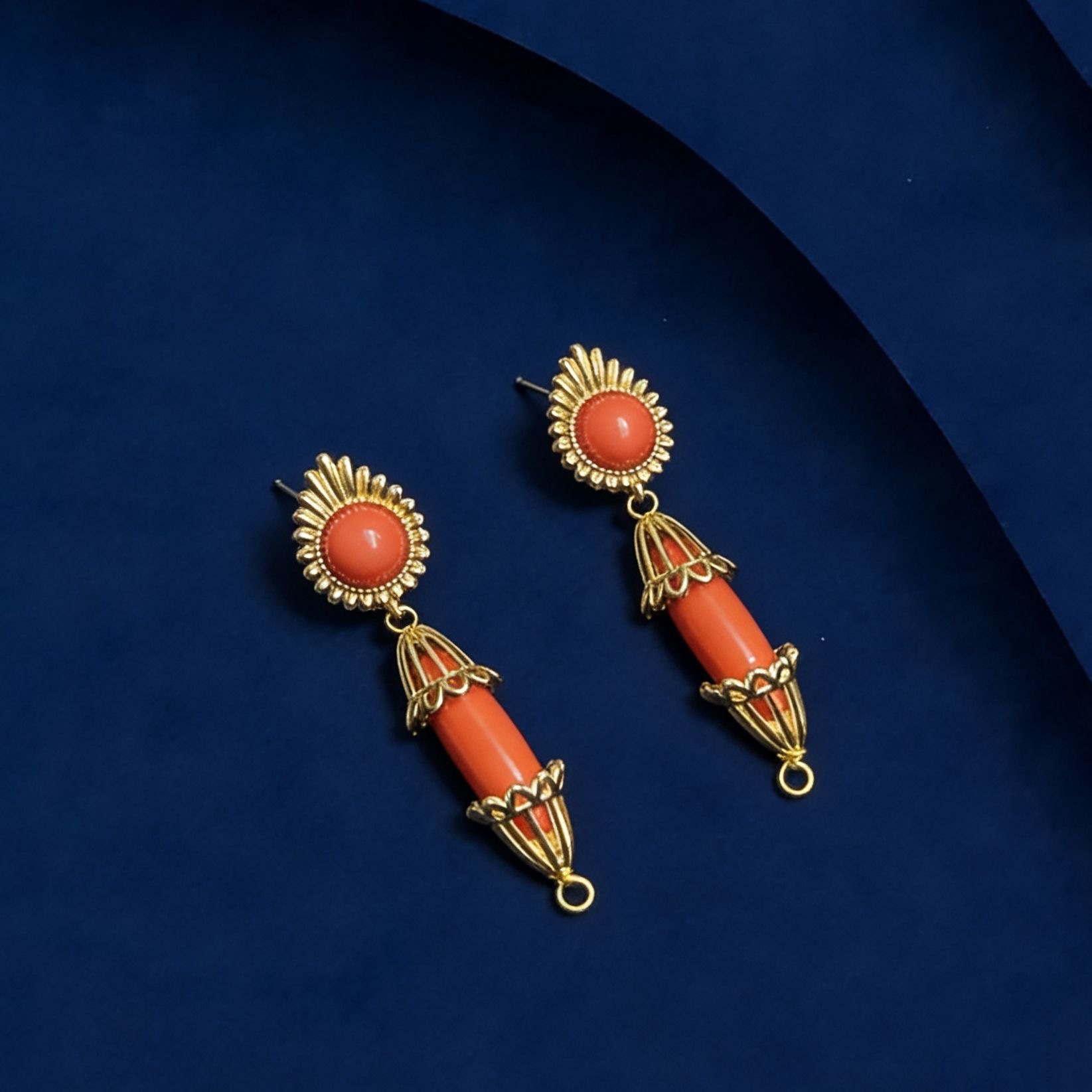 Ethnic red small design retro earrings