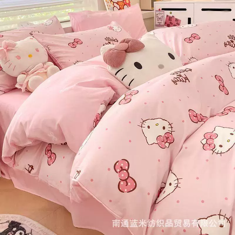Набор простыней (Hello Kitty) 3–4 предмета, разные принты, размеры 150/180/200/120/150 см