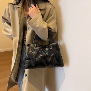 ������羳�W�������|�к��s�ٴ�Ҹ�°����eͨ�ڴ�������q����Ů