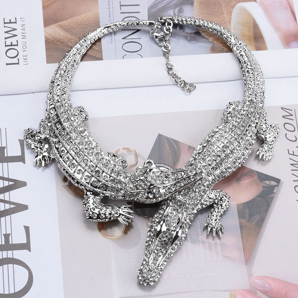 Exaggerated Crocodile Alloy Inlay Rhinestones Women's Necklace display picture 6