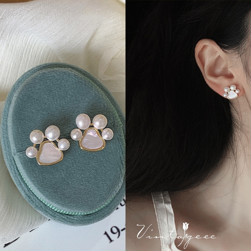 Mosquito Coil Ear Clips Women Without Ear Holes High-end Retro Ear Studs Light Luxury Opal Earrings Pearl Earrings Women Wholesale