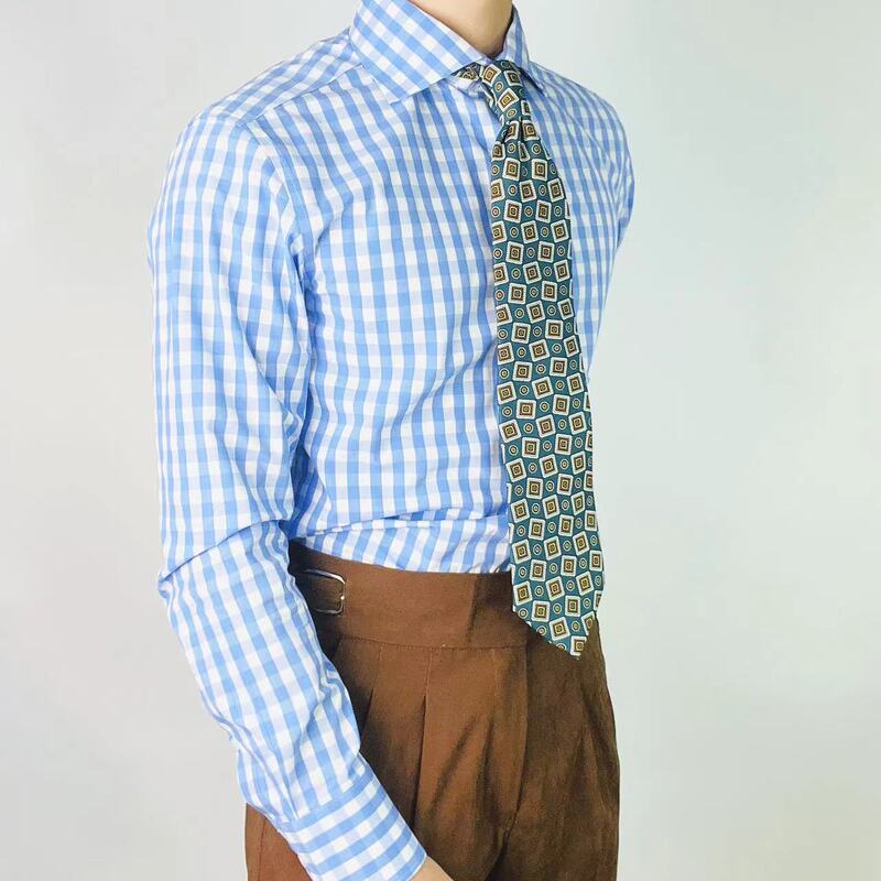 Plaid Long-Sleeved Shirt, White and Blue, Retro Business Style, Slim Fit, Wrinkle-Resistant, No-Iron Shirt, Off-The-Shoulder Collar, Casual, Daily Commute Plaid Long-Sleeved Shirt, White and Blue, Retro Business Style, Slim Fit, Wrinkle-Resistant, No-Iron Shirt, Off-The-Shoulder Collar, Casual, Daily Commute