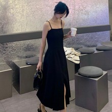 2022夏季新款冷淡風女裝高級感赫本風黑色玫瑰長裙性感吊帶連衣裙