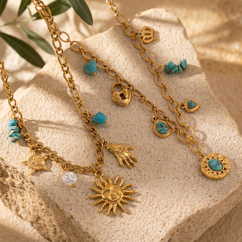 TENA Europa y América de moda titanio collar de colgante de sol lujo ligero de alto nivel incrustado colgante de color turquesa al por mayor