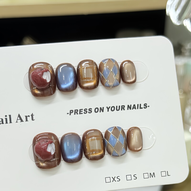 [Year after Year Safe Fruit] Purely Handmade Wearable Nails for Autumn and Winter, Elegant, Whitening and Versatile Plaid Cat-Eye Nail Patches