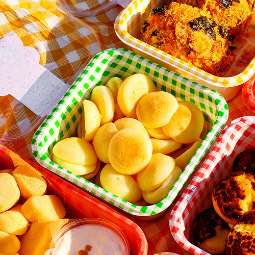 Disposable packaging box food grade sushi mochi burger plastic takeout box rice ball cake picnic box wholesale