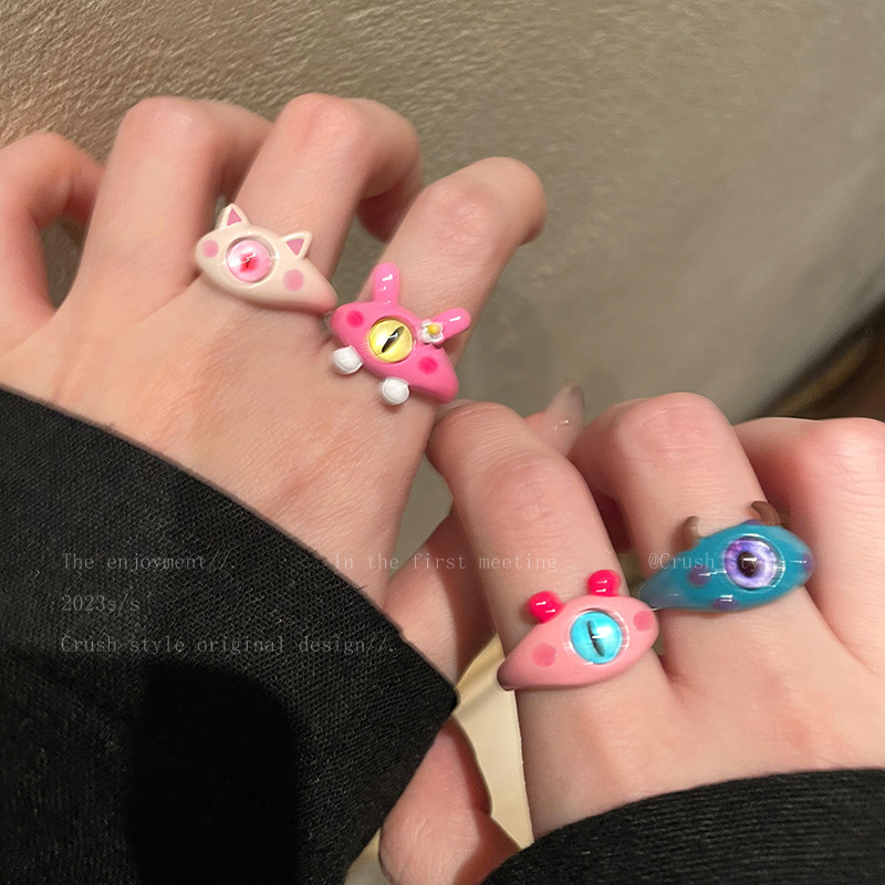 Colección de pequeño monstruo lindo anillo de monstruo de un ojo personalidad femenina diseño de nicho anillo abierto único image 3
