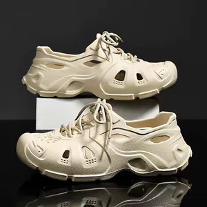 Летние тапочки в стиле Crocs, пляжные босоножки, модная трендовая спортивная сумка, мюли, коллекция 2025 года, закрытый носок