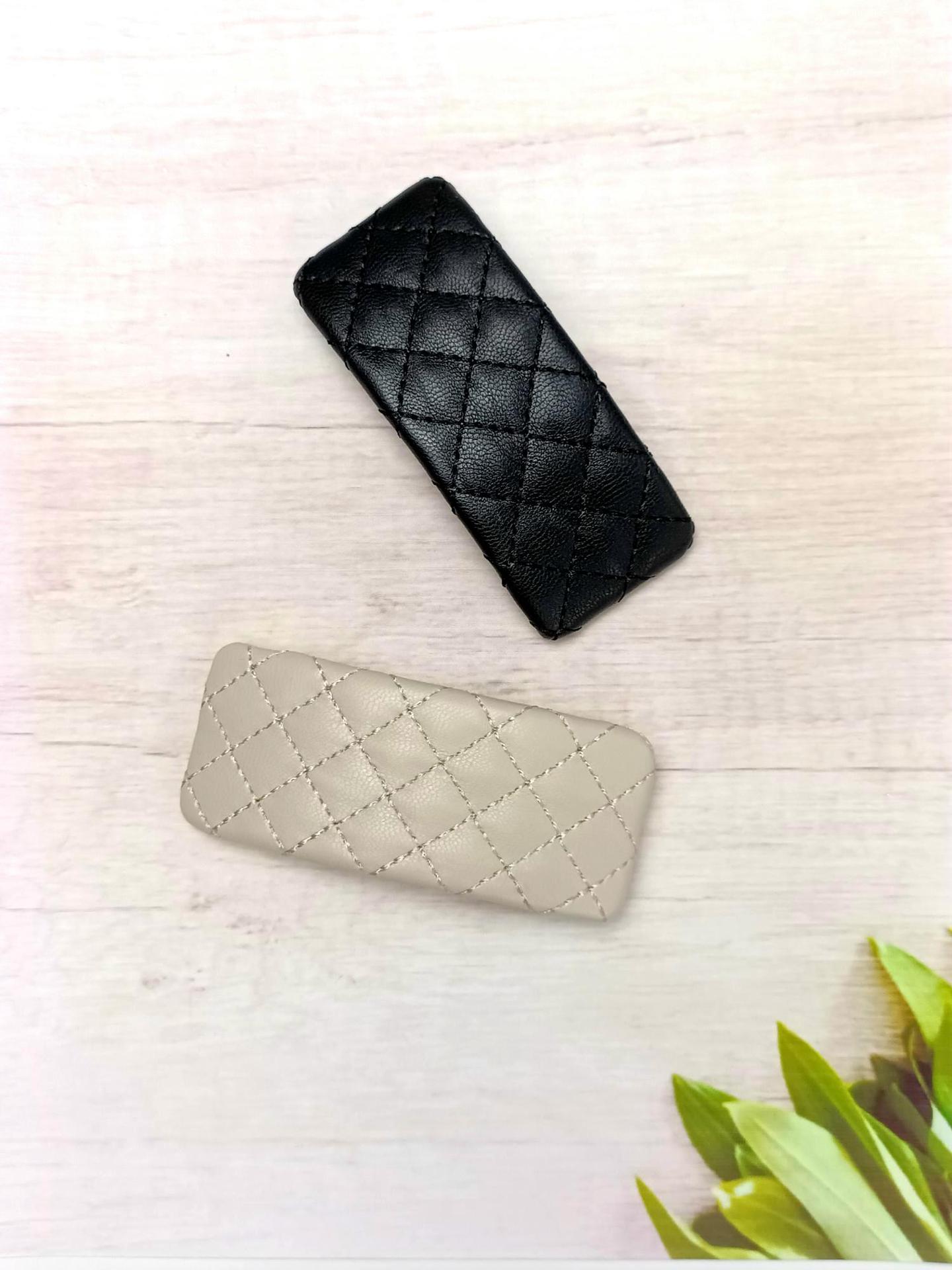 BA230702-9.1x3.8cm方格绣花PU皮发夹-IM