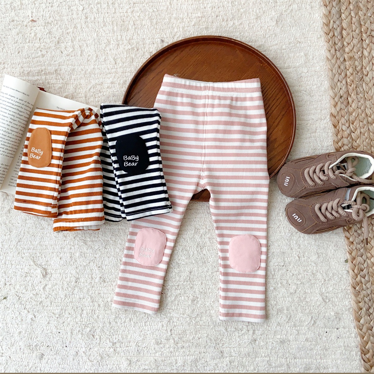 Ropa para niños coreanos, primavera de 2025, traje de gatear para bebés de manga larga, traje de una pieza para bebés masculinos, traje de gatear triangular