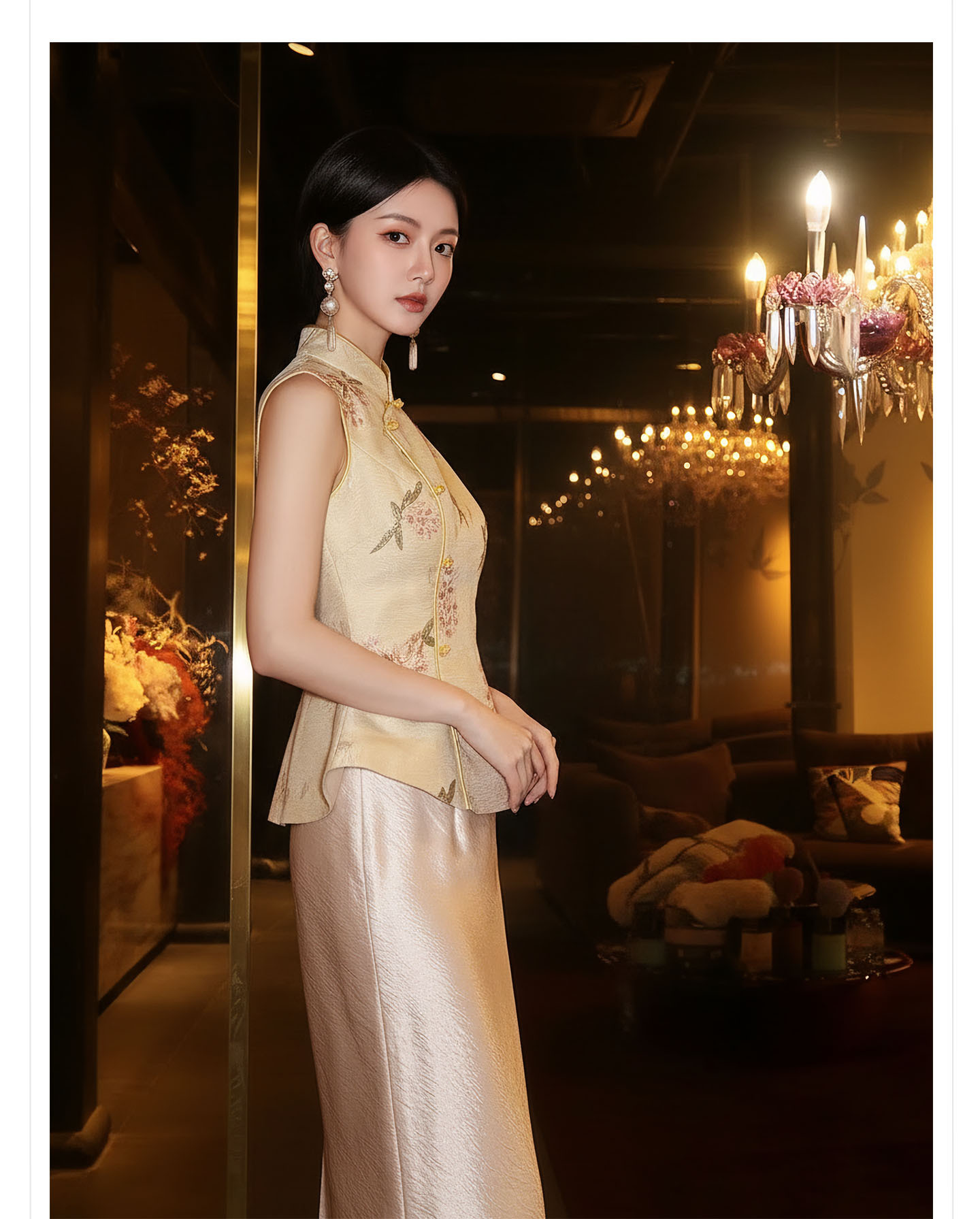 Bộ váy nữ phong cách Trung Hoa mới gồm áo choàng vai, áo khoác gile và chân váy nửa dài, họa tiết thêu hoa văn, tua rua — Mây vai, Trang chủ, Champagne màu nửa váy chi tiết 12