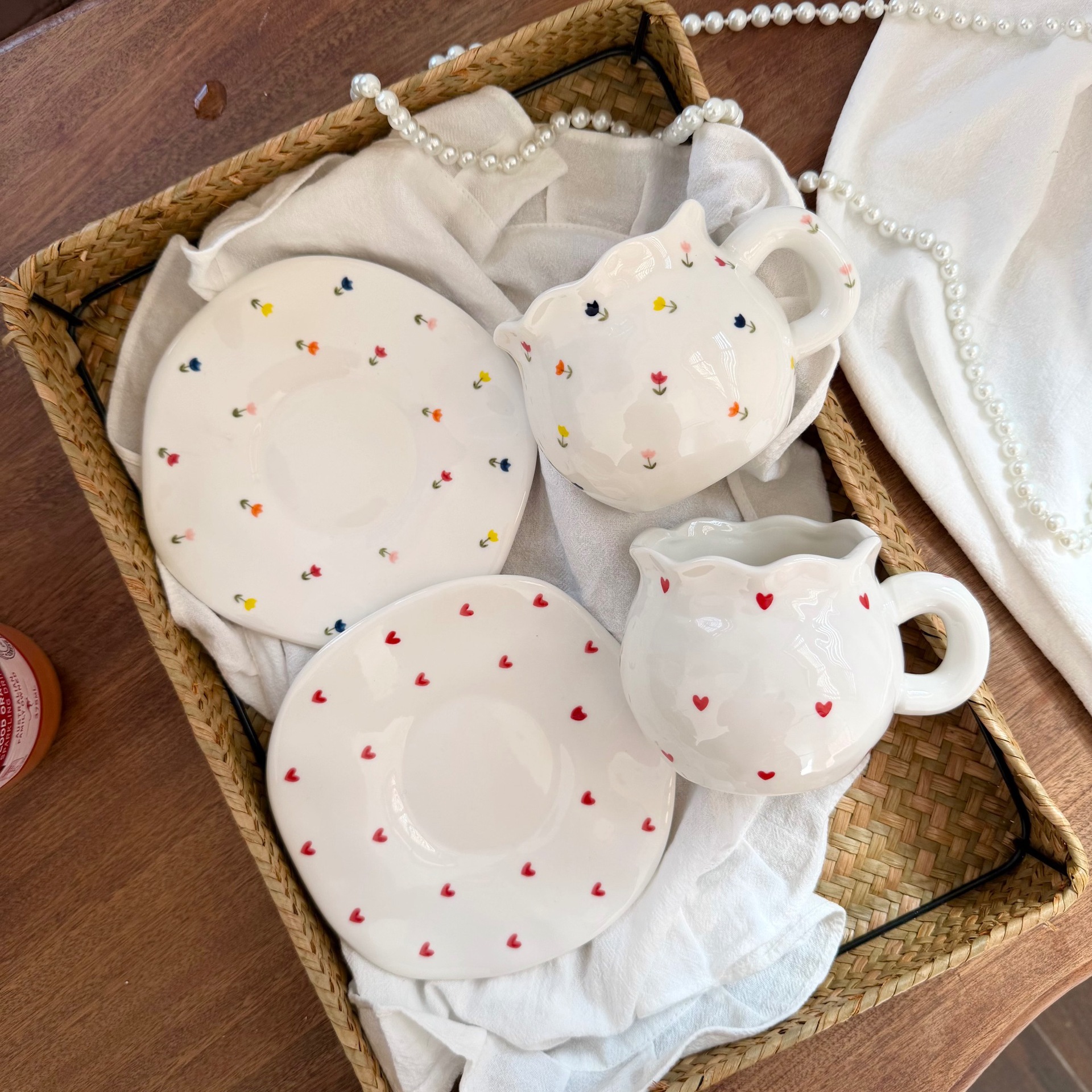 Estilo coreano inswind tambor redondo pellizco pequeño amor plato de taza de cerámica de café irregular plato de taza de té de la tarde plato