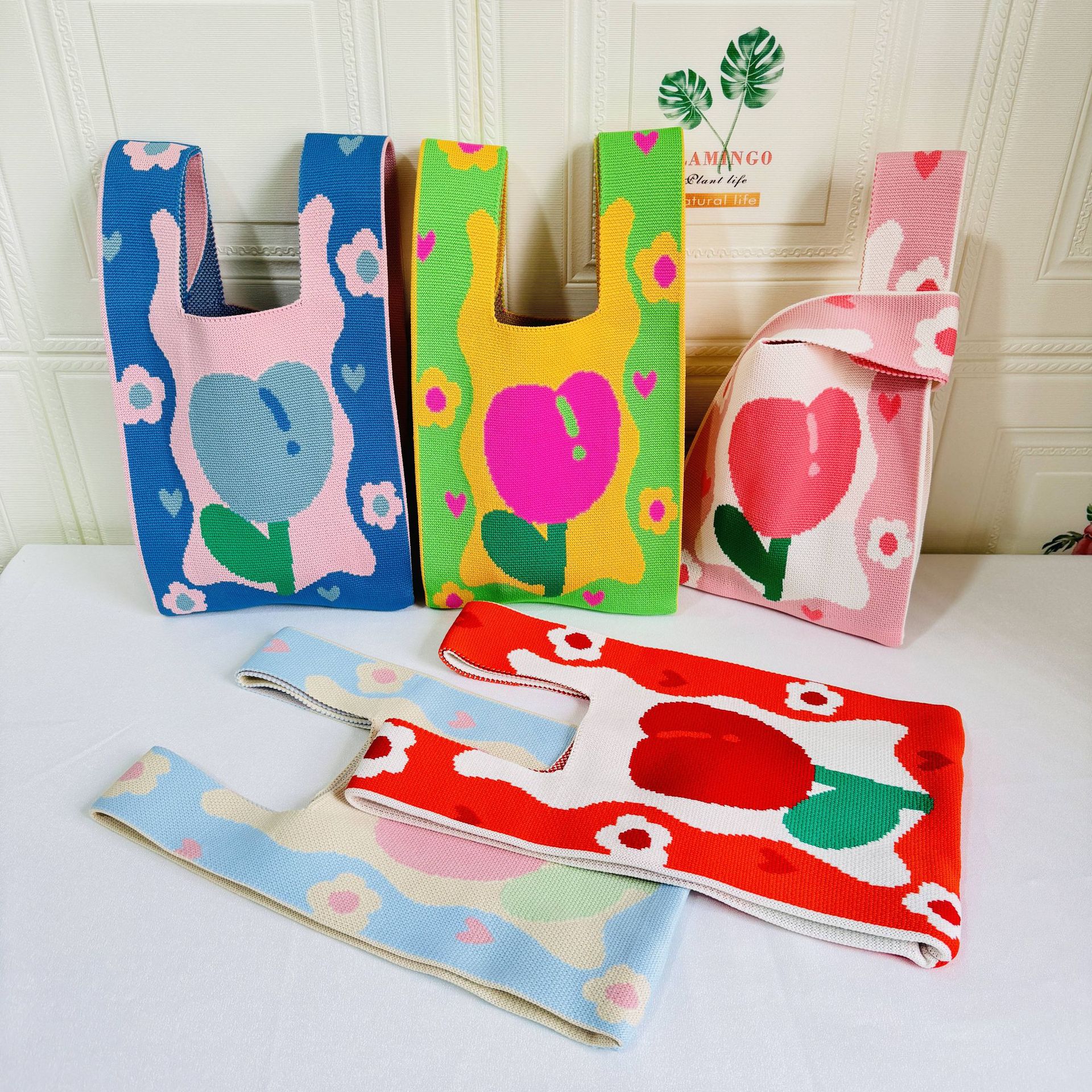 Original design super cute vest bag for women, large capacity hand-held bag, travel shopping wrist bag, gift bag