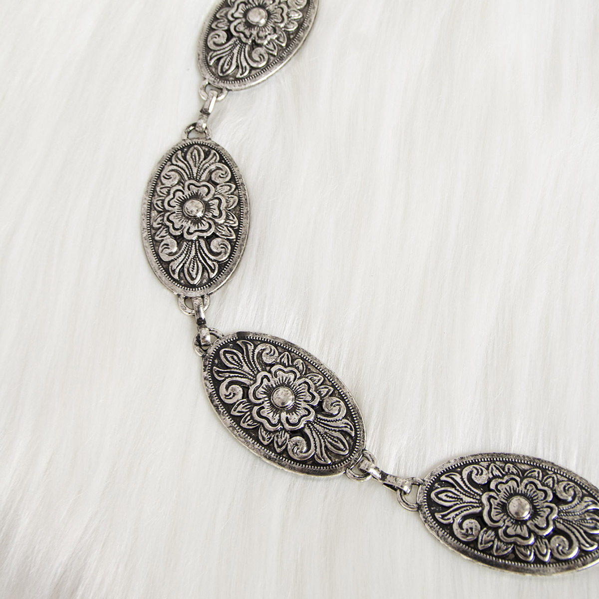 Nuevo estilo tallado de metal vintage Cadena de la cintura de las mujeres de plata antigua bronce estilo occidental en relieve aleación transfronteriza ventas nacionales en stock