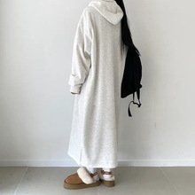 俄罗斯韩版可爱美休闲撞色秋冬好穿时髦连衣裙2024秋冬新款显瘦拼