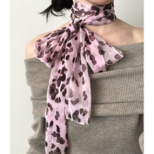 2025年春夏新款甜美豹纹丝巾女法式时尚百搭围巾高级感千禧风颈饰