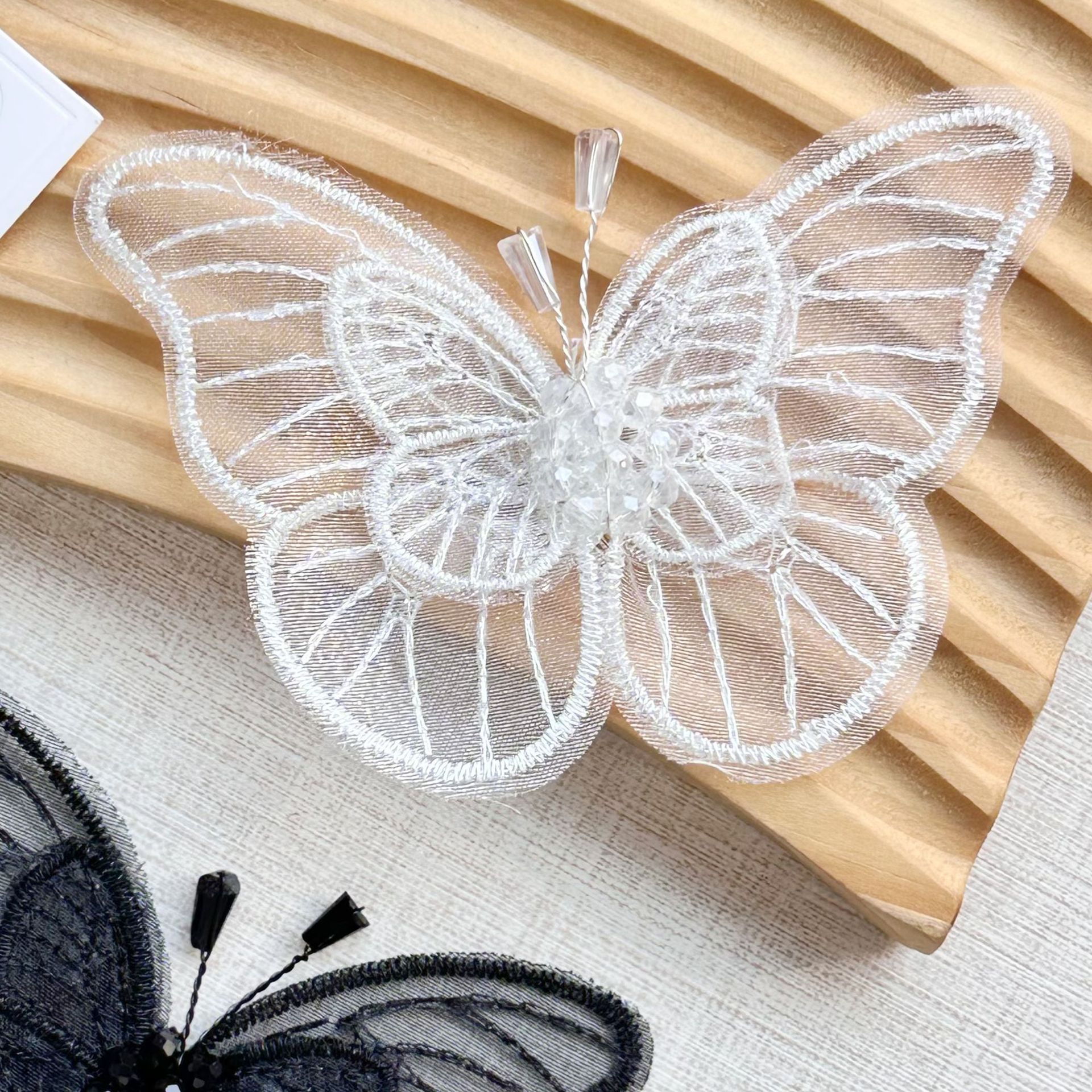 DIY mano clavado cuentas de encaje mariposa tela pegatinas bordadas vestido de boda vestido vestido camisa tocado para el cabello decoración image 4