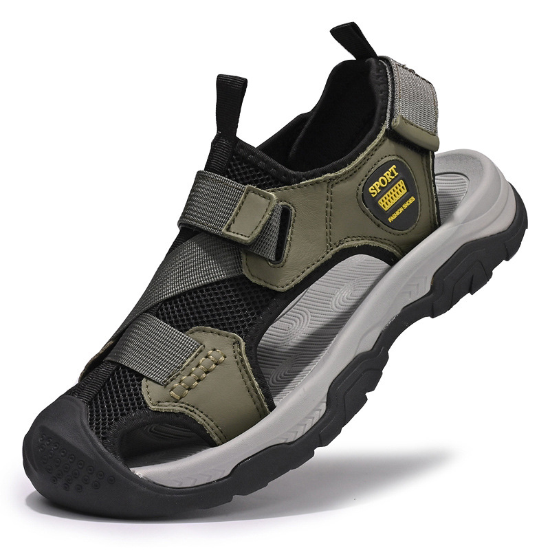 Sandals Men's Outerwear Summer New Arrival Hollow Breathable Mesh Beach Shoes Soft Sole Anti-slip Outdoor Casual Shoes