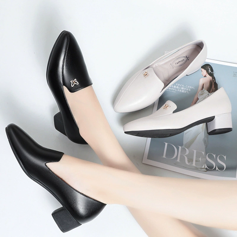 Обувь для мам Модная Однослойная обувь на мягкой подошве Удобная женская обувь среднего возраста Средний каблук Толстый каблук больших размеров Повседневная кожаная обувь для среднего и пожилого возраста с глубоким ртом