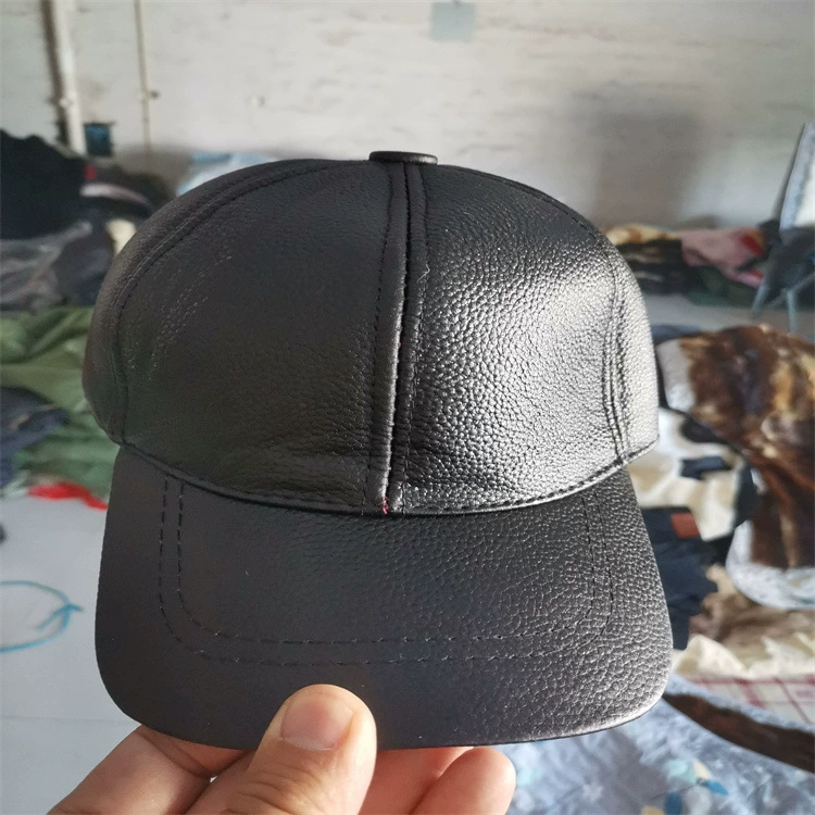 Фабрика оптовая модная популярная кожаная бейсболка зимняя ветрозащитная ушная шапка