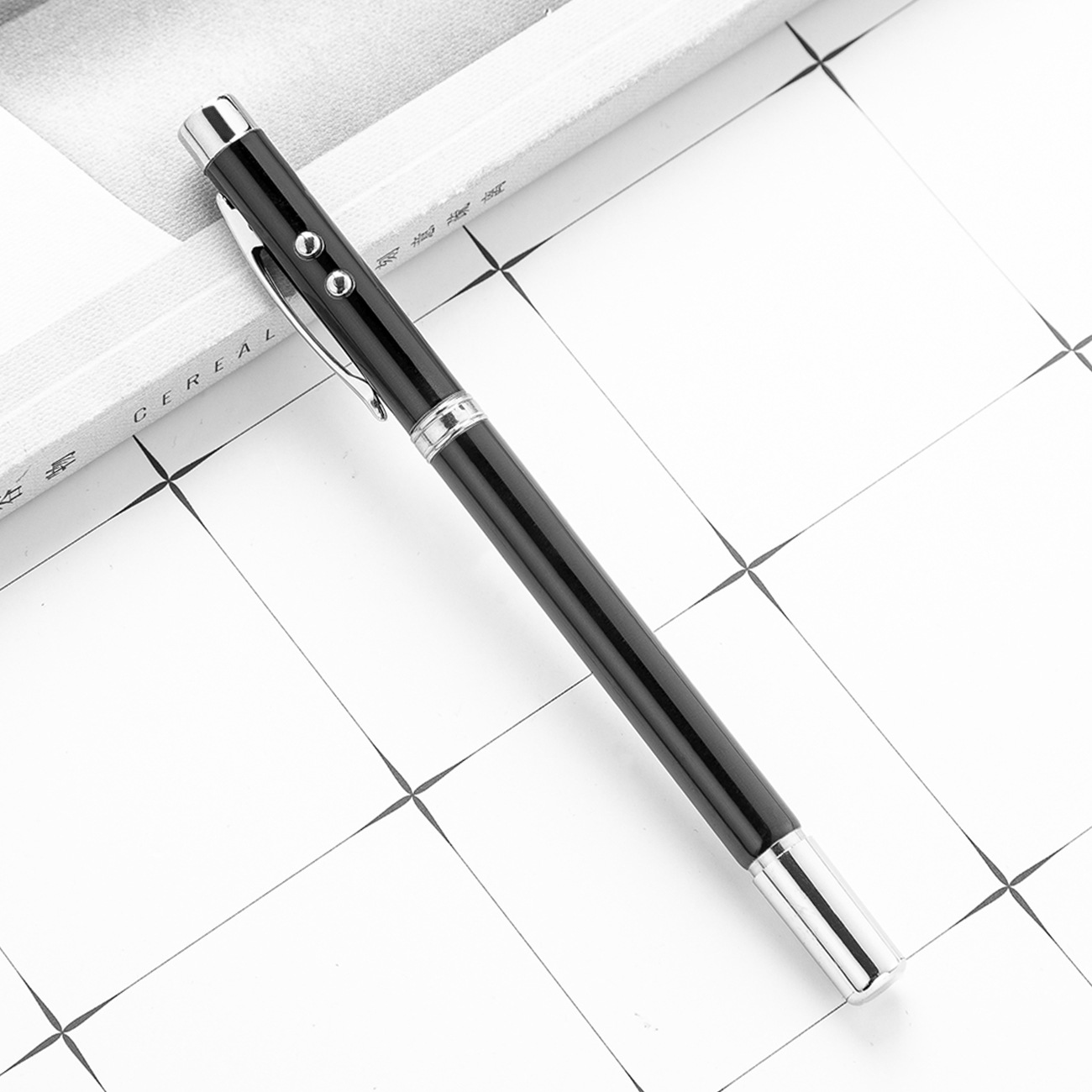 Pluma de puntero cinco en uno en stock al por mayor pluma retráctil láser infrarrojo puntero láser PPT pluma de puntero electrónico