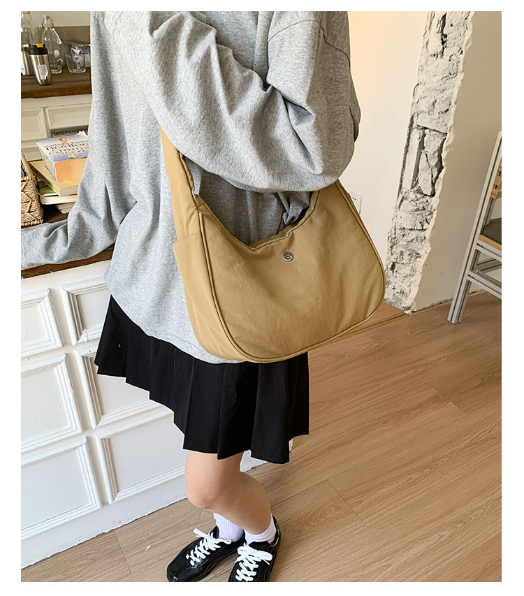 Small handbag, women's underarm bag, fashionable and casual single-shoulder bag, crossbody bag, 2025 new style for work and commuting, stylish solid color bag undefined
