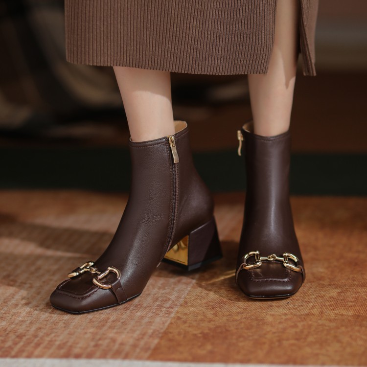欧美风时尚马衔扣方跟时装女靴2022年冬季新款头层牛皮中筒短靴