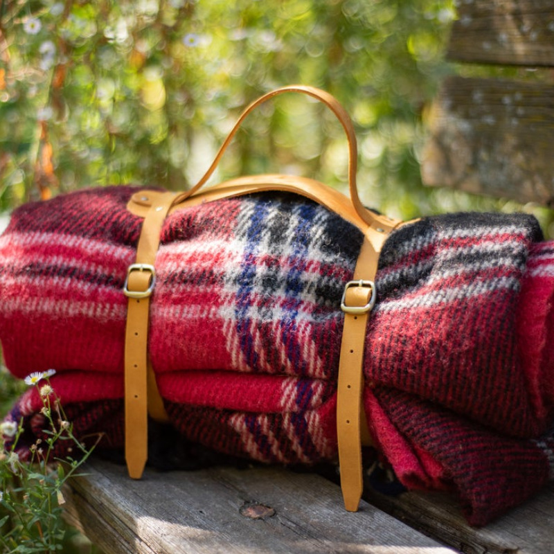 个性化野餐毯子带 定制皮革毯子托架 户外露营野餐毯绑带