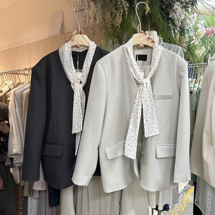 2026 Spring Commuting Versatile Suit for Women, Korean Style Loose Patchwork Polka Dot Scarf, Mid-Length Elegant Versatile Jacket