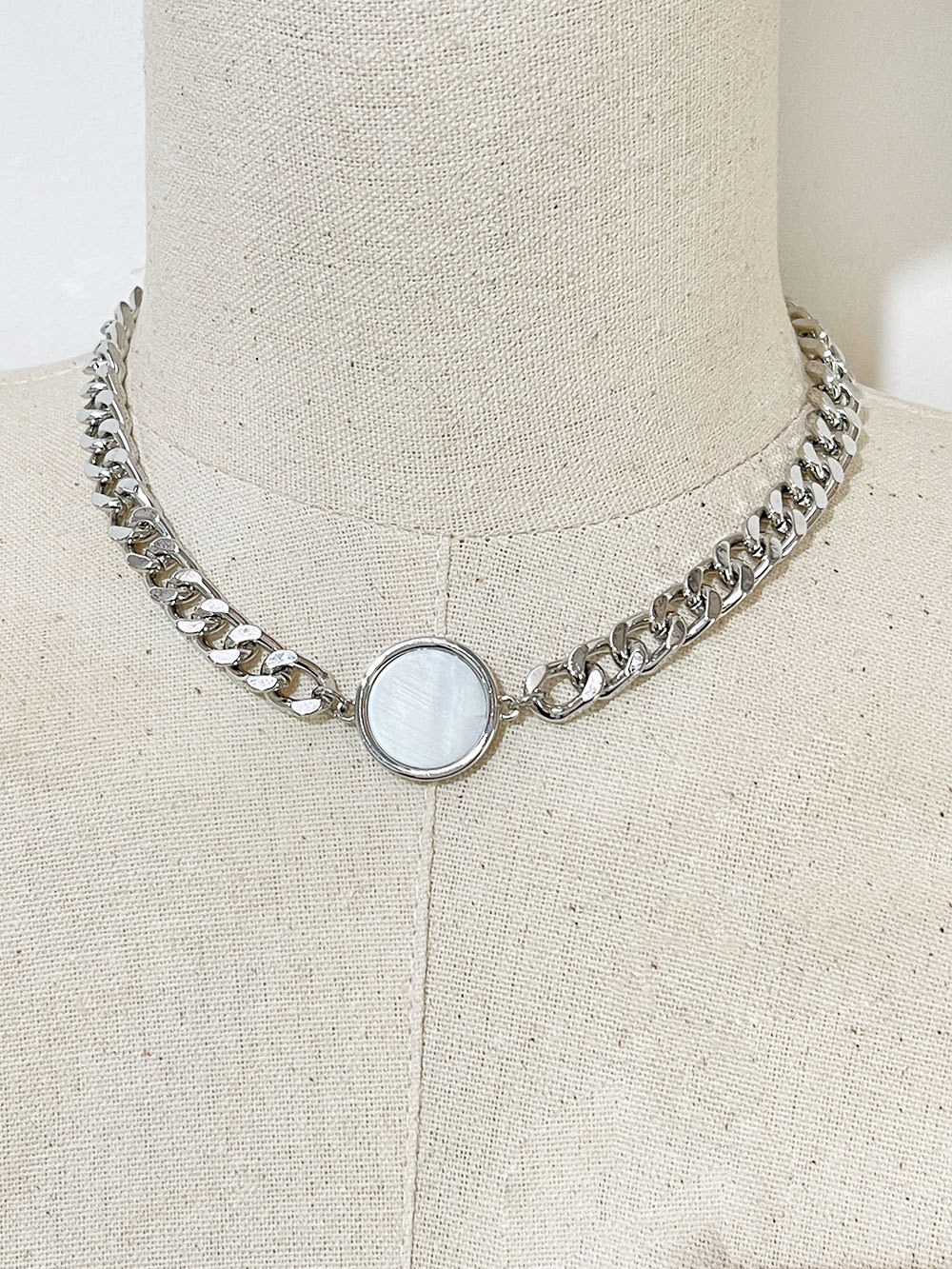 1 Piece Fashion Round Alloy Shell Plating Chain Womenu0027S Pendant Necklace