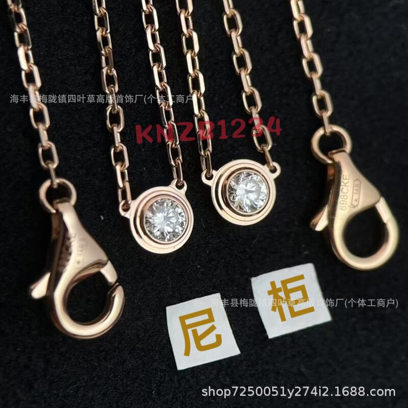 High-End V Gold Single Diamond Necklace for Women, V Gold Plated with 18K Gold, Small Round Disc Necklace, Ufo Clavicle Chain, Wholesale High-End V Gold Single Diamond Necklace for Women, V Gold Plated with 18K Gold, Small Round Disc Necklace, Ufo Clavicle Chain, Wholesale