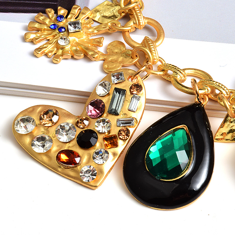 Retro Fashion Geometric Star Heart Shape Alloy Asymmetrical Plating Artificial Gemstones Womenu0027S