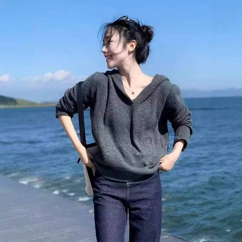 克莱因蓝色连帽毛衣女深秋初冬季穿搭2025新款慵懒高级感针织上衣|undefined